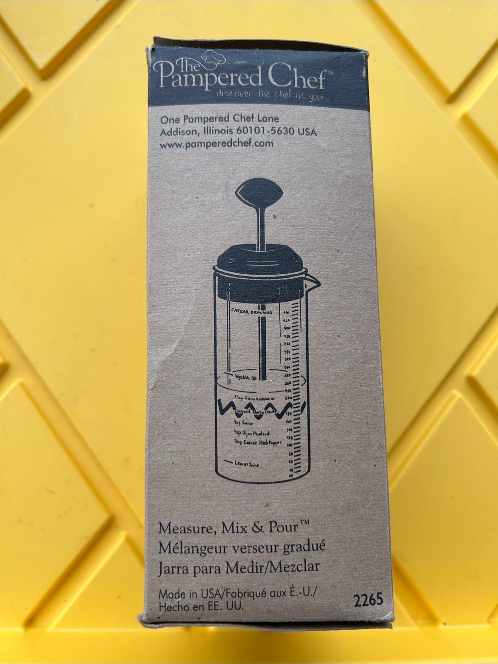 Pampered Chef Measure Mix and Pour